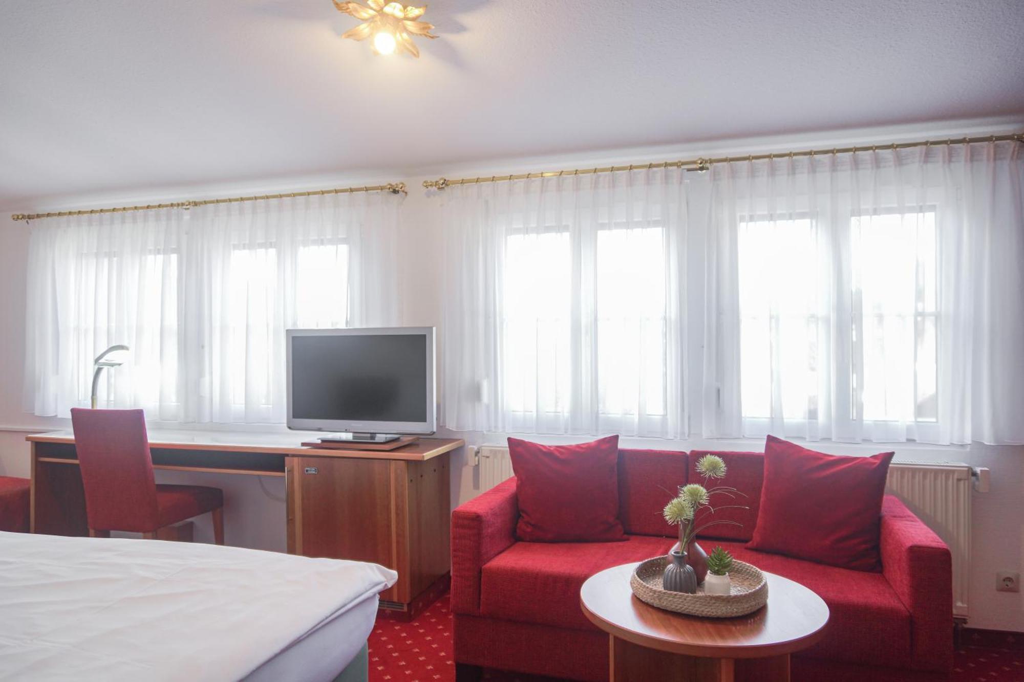 Hotel Garni In Der Breite Альбштадт Экстерьер фото